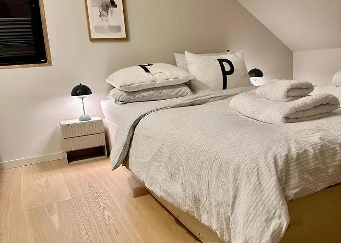 Lekker Nyrenovert Loftsleilighet Pa Lund